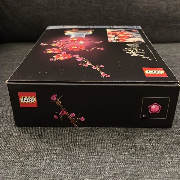 LEGO Plum Blossom Botanical Collection - Picture 8 of 13